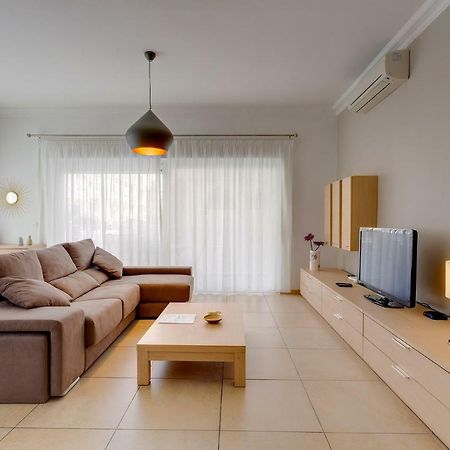 Apartment In Fort Cambridge With Pool Σλιέμα Εξωτερικό φωτογραφία