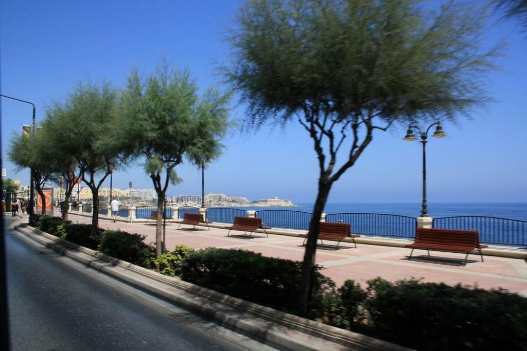 Apartment In Fort Cambridge With Pool Σλιέμα Εξωτερικό φωτογραφία